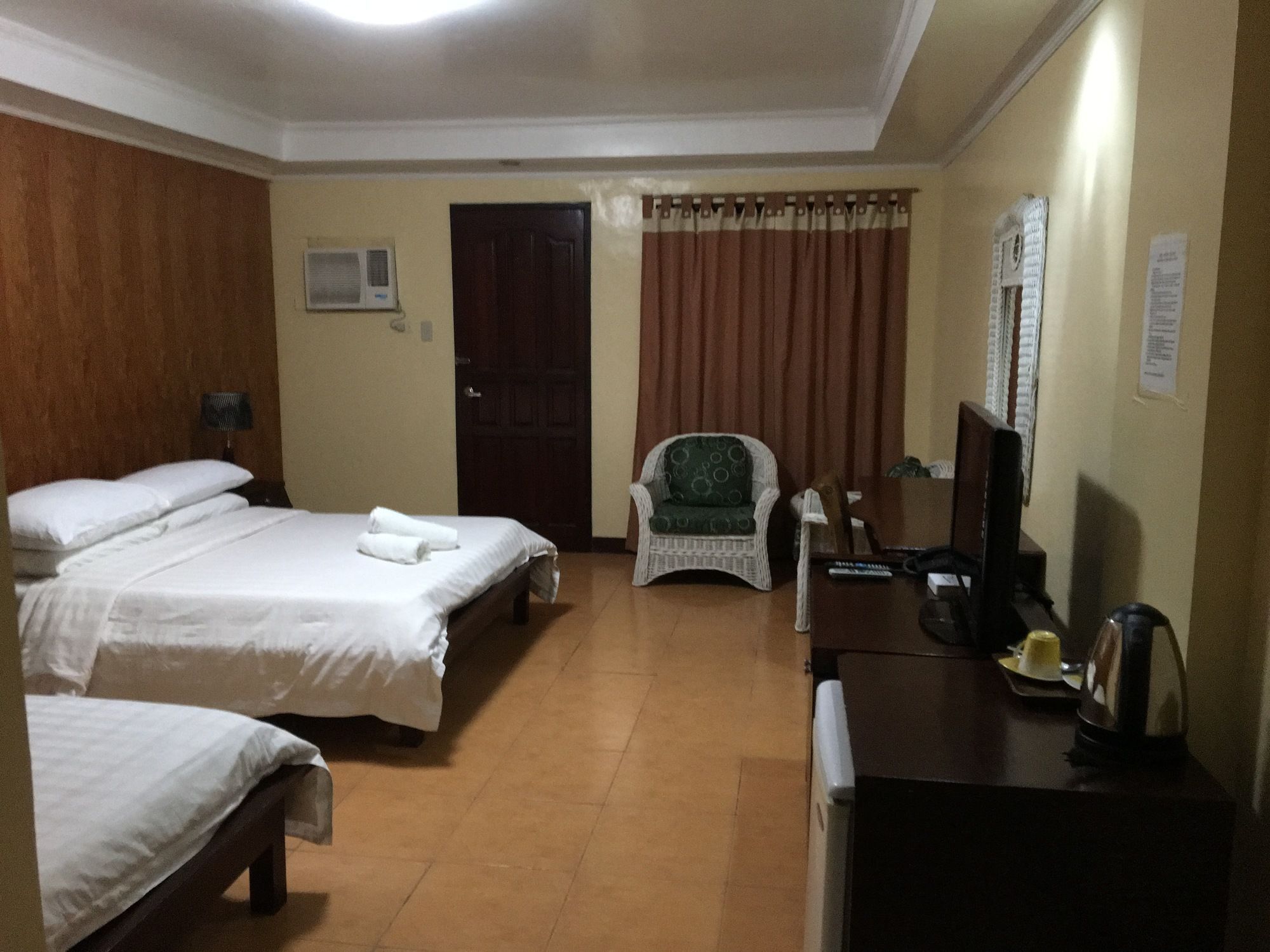 Oro Beach Resort Malay Exterior photo